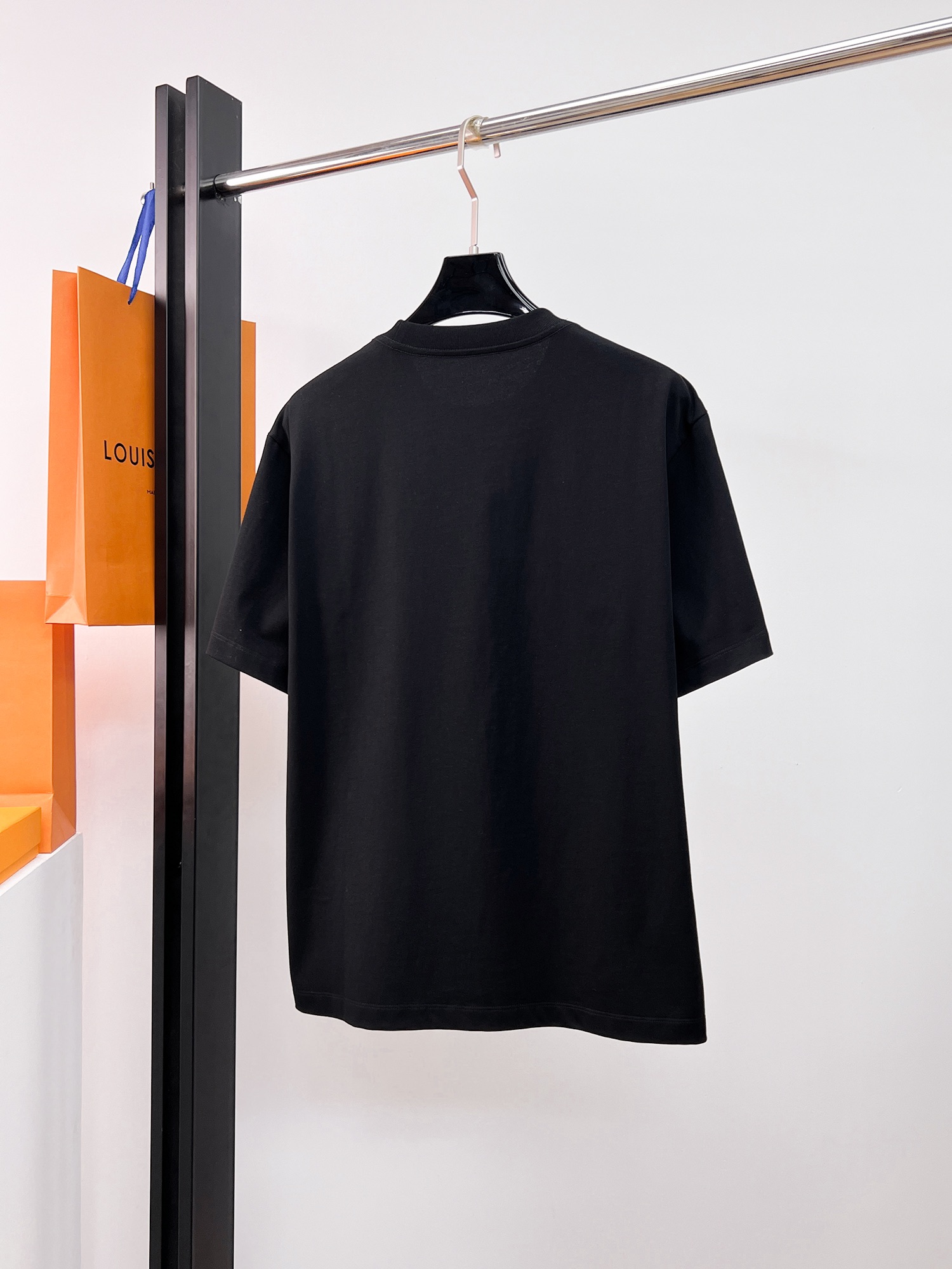 short sleeves